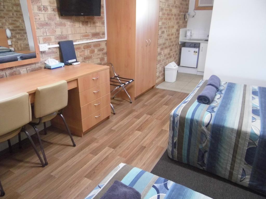 Nanango Fitzroy Motel Extérieur photo