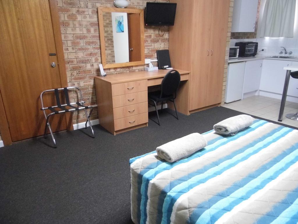 Nanango Fitzroy Motel Extérieur photo