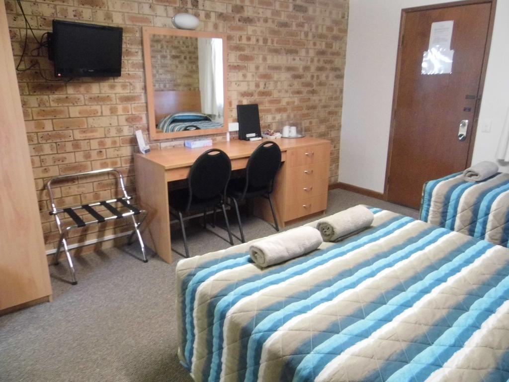 Nanango Fitzroy Motel Extérieur photo