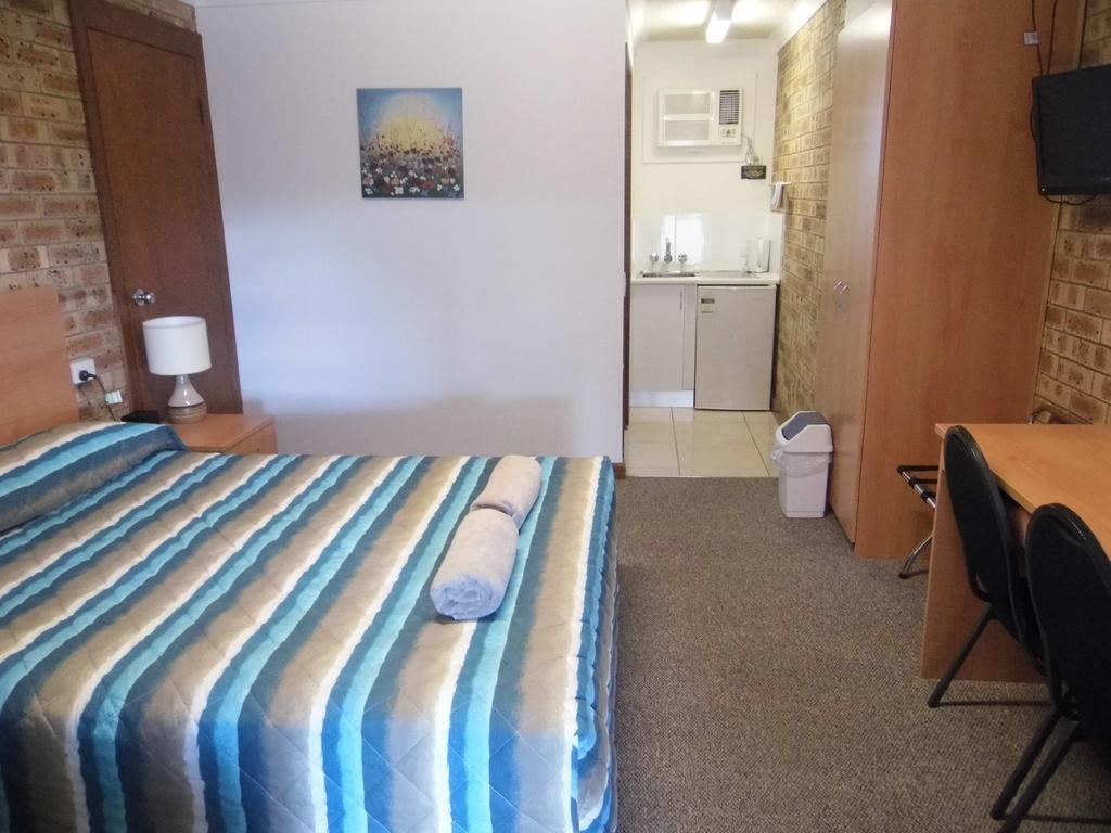 Nanango Fitzroy Motel Extérieur photo