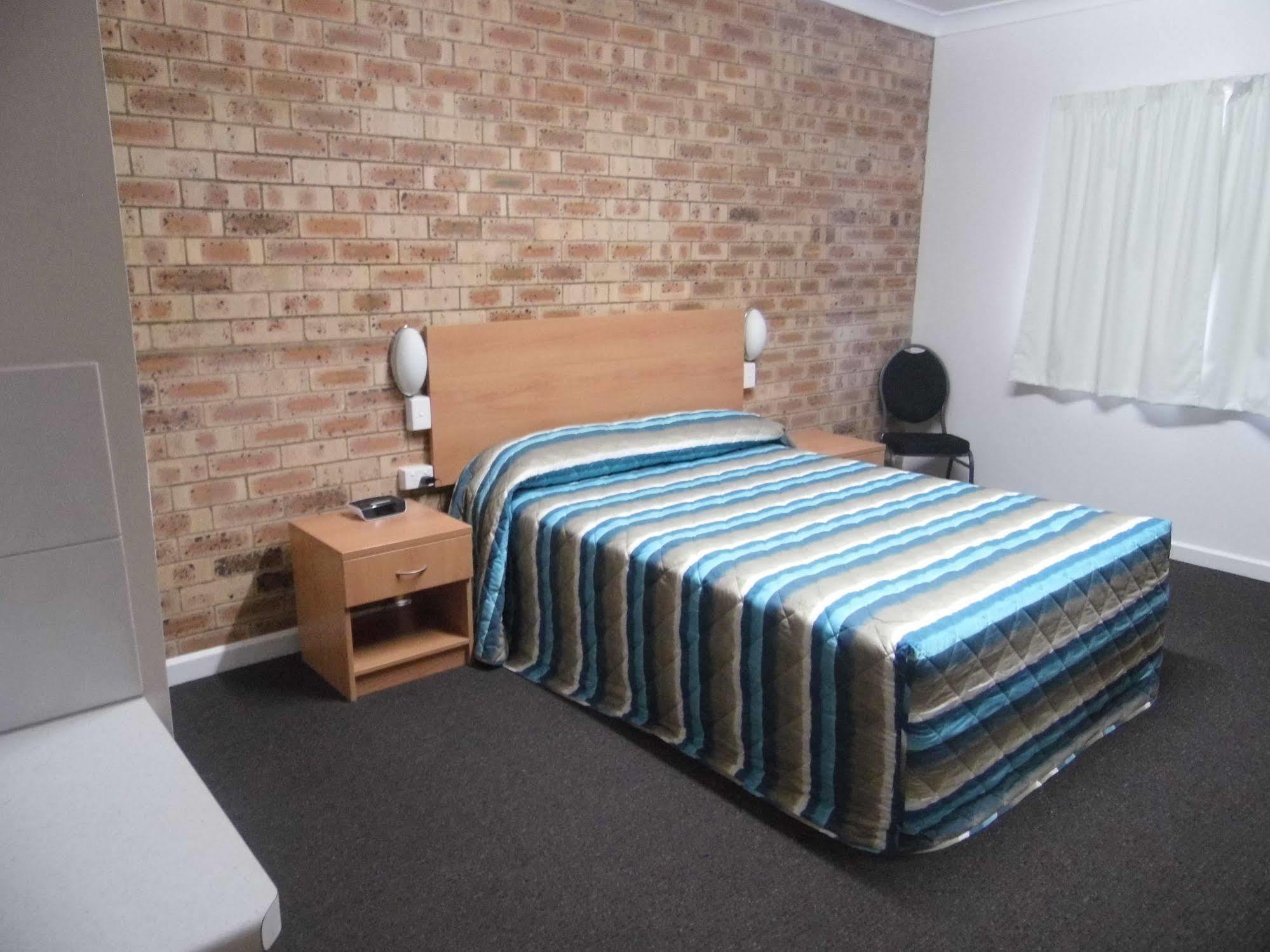 Nanango Fitzroy Motel Extérieur photo