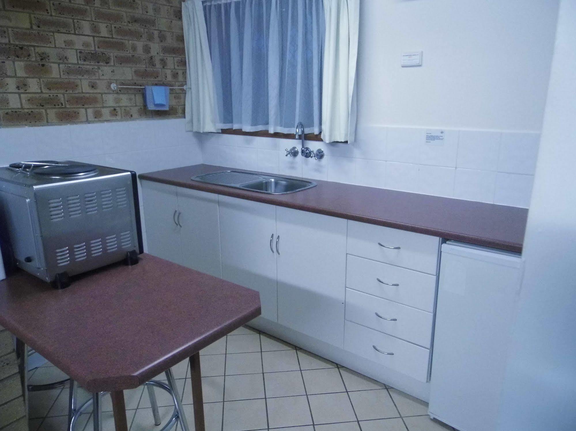 Nanango Fitzroy Motel Extérieur photo